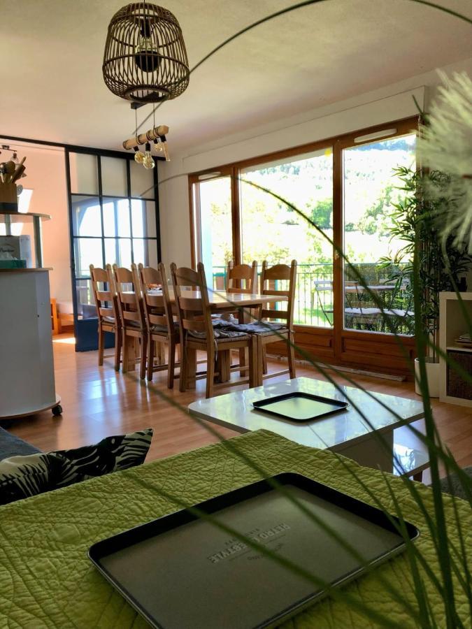 The Green Fee Close To The Golf Course And 5 Minutes From The Lake Giez ภายนอก รูปภาพ